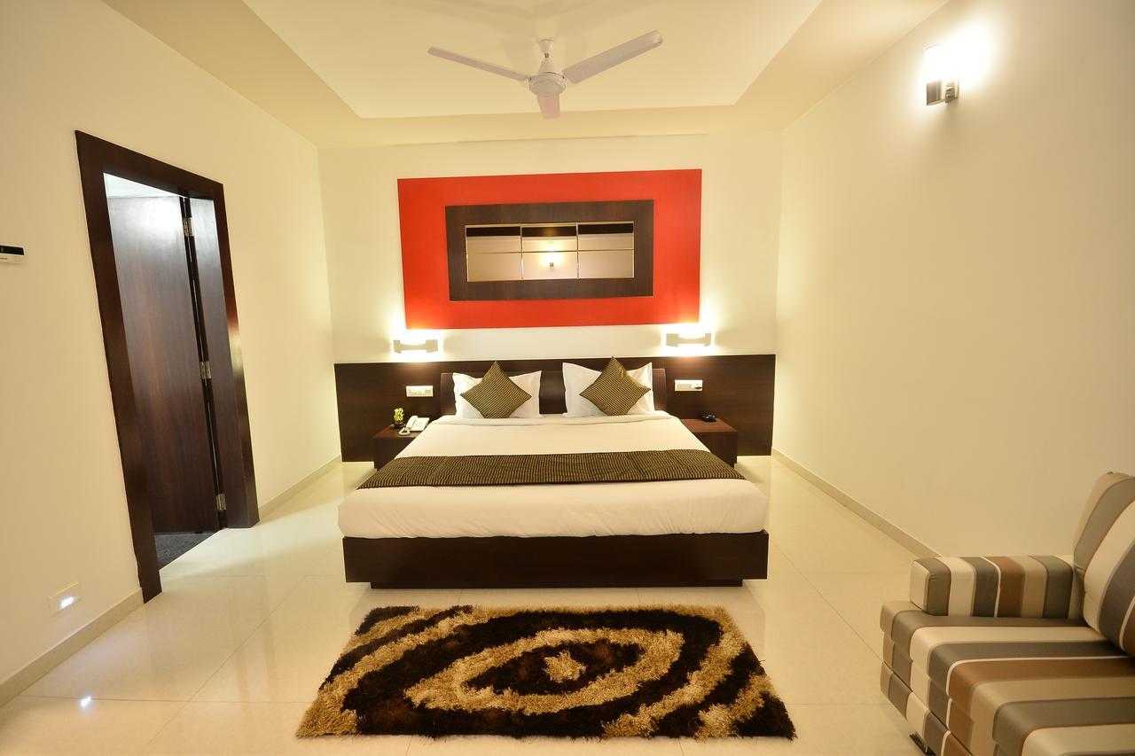 Hotel The Sentosa Rajkot Exterior photo